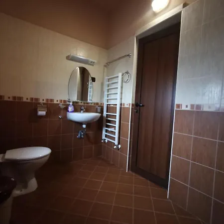 Guest house възрожденски комплекс чардакъ